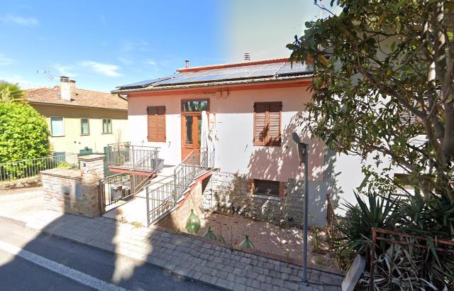 Semi-detached house in Via dei Partigiani 120, Castiglione del Lago - Photo 1