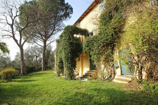 Country house or cottage, Lucca - Photo 1