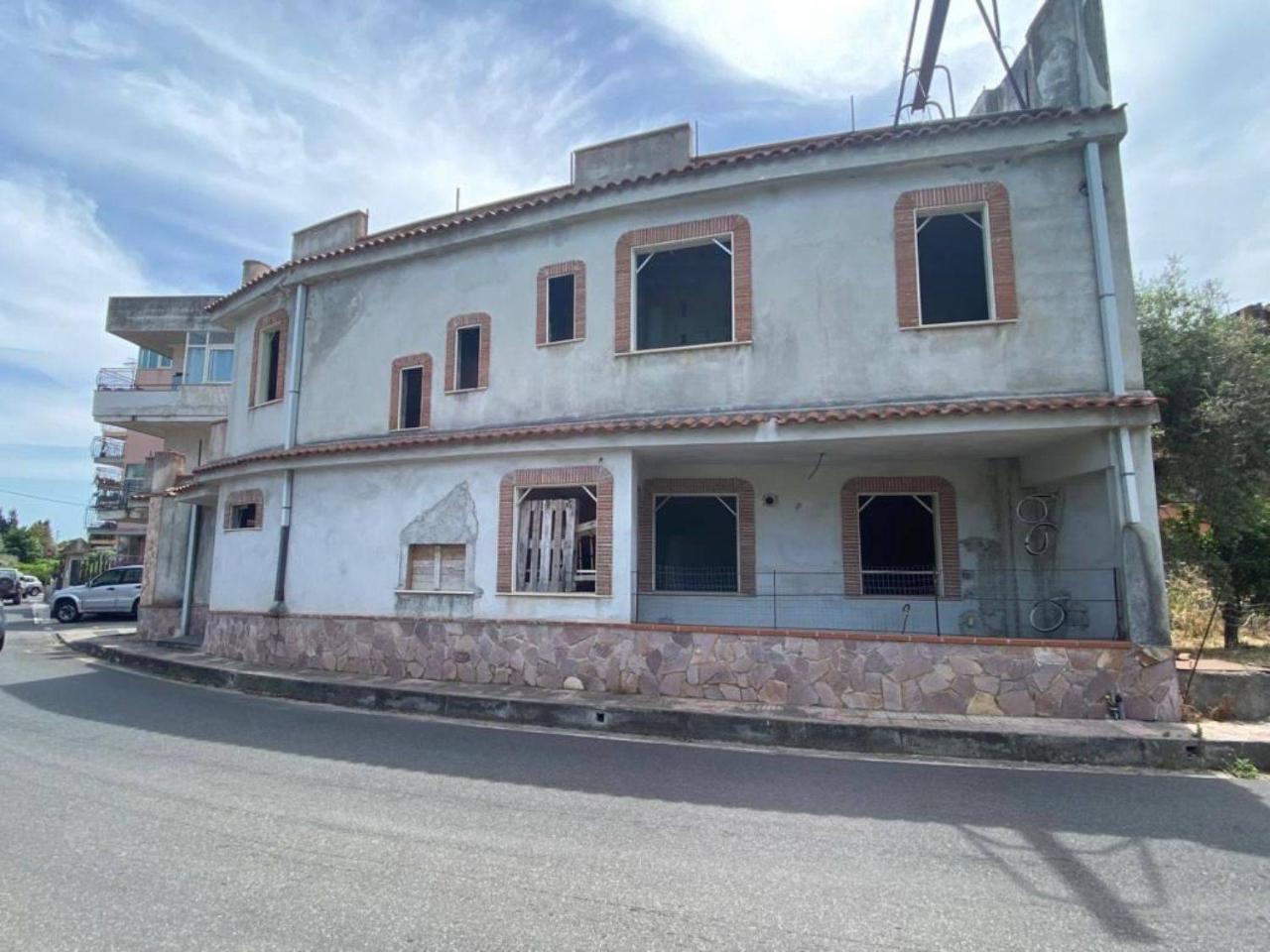 Villa in vendita a Santa Teresa Di Riva