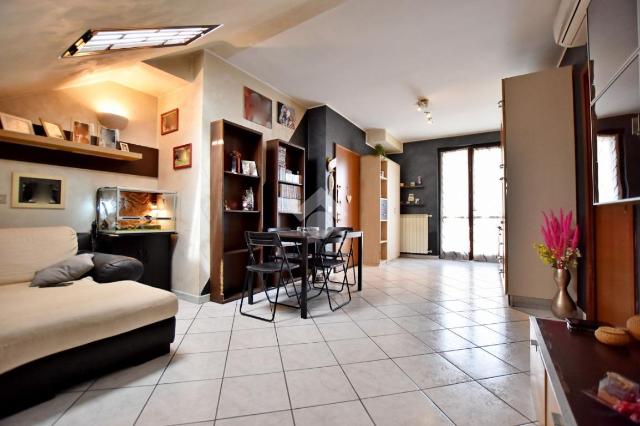 3-room flat in Via Volta 47, Vignate - Photo 1