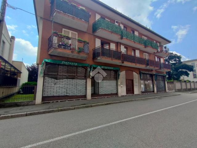 Negozio in Via della Ricordanza 22, Busto Arsizio - Foto 1