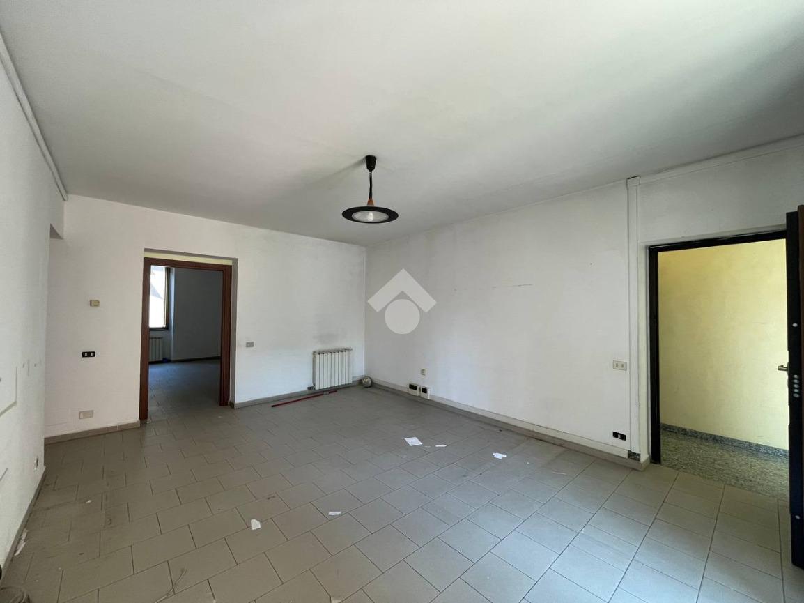 Ufficio in Viale Toselli 70, Legnano, {3} - Foto 1