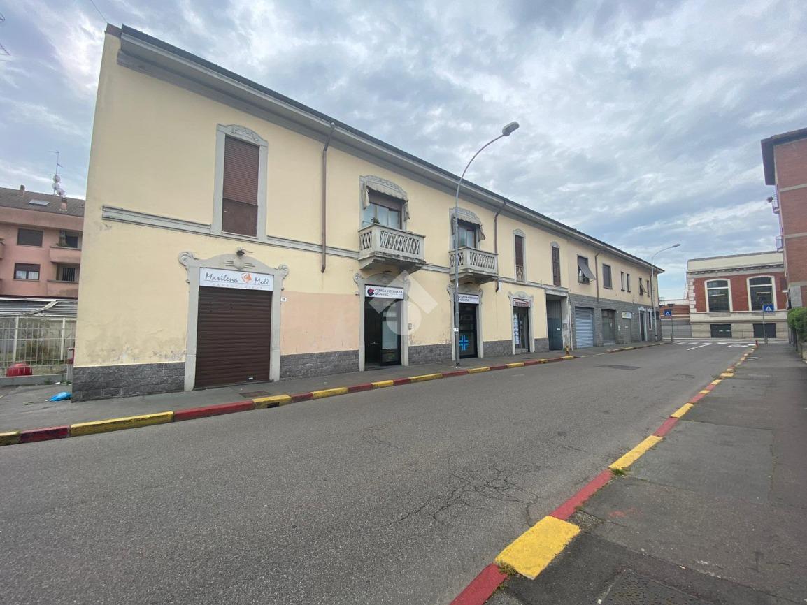 Negozio in Via Dante Alighieri 14, Legnano, {3} - Foto 2