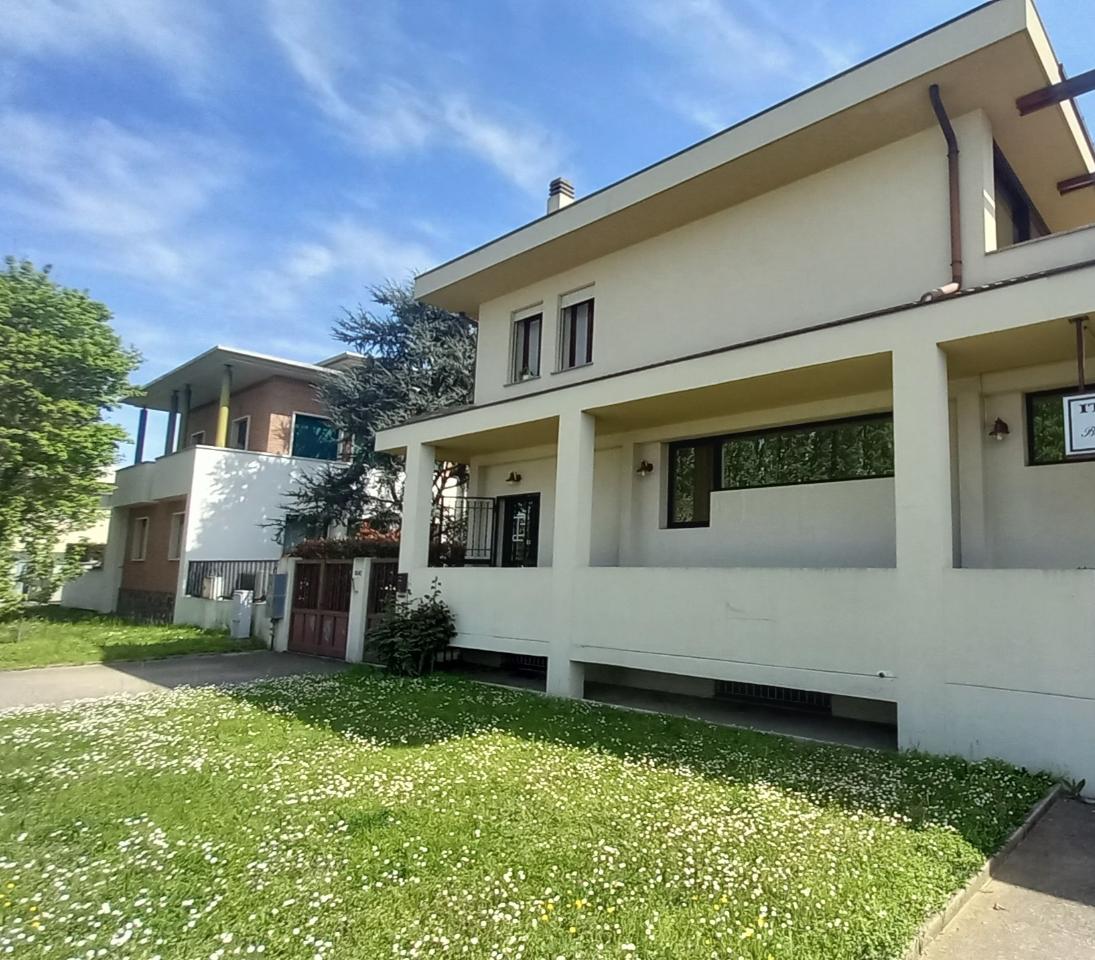Palazzina commerciale in , Mogliano Veneto, {3} - Foto 1