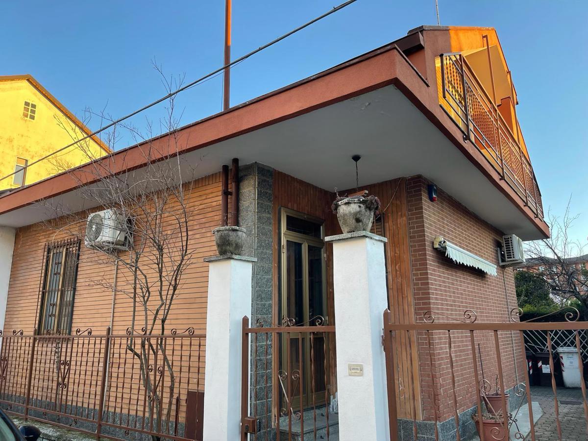 Casa indipendente in vendita a Grugliasco