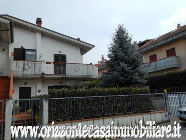 Terraced house, Folignano - Photo 1