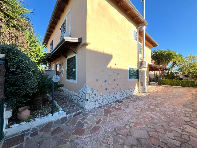 Villa in Via Grotta dell'Olmo 72, Giugliano in Campania - Foto 1