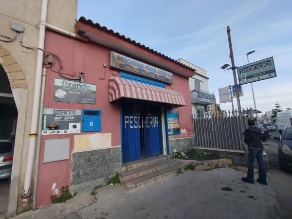 Magazzino in Via Mercato di Sabato 270, Bacoli, {3} - Foto 1