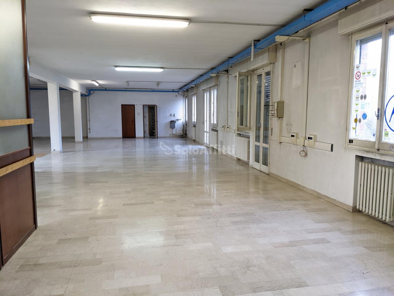 Laboratorio in , Modena, {3} - Foto 2