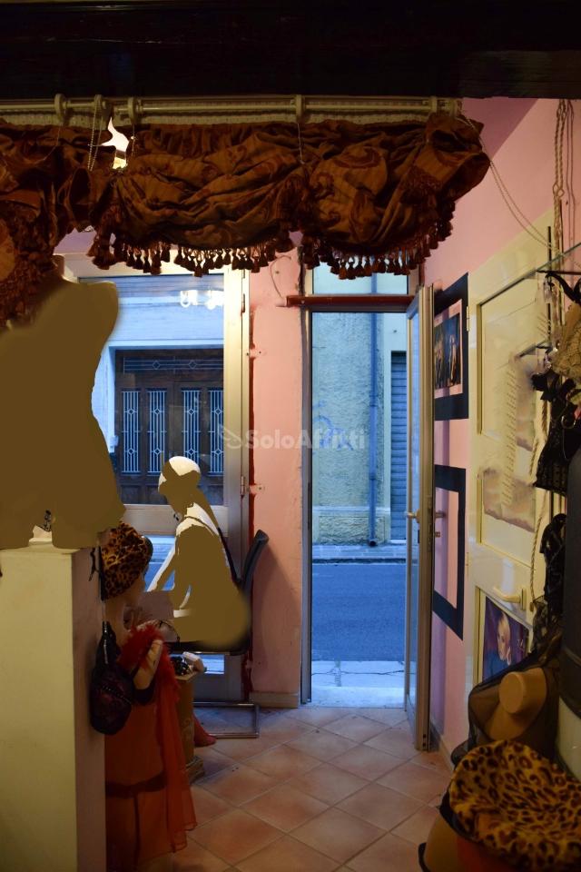 Negozio in , Modena, {3} - Foto 1