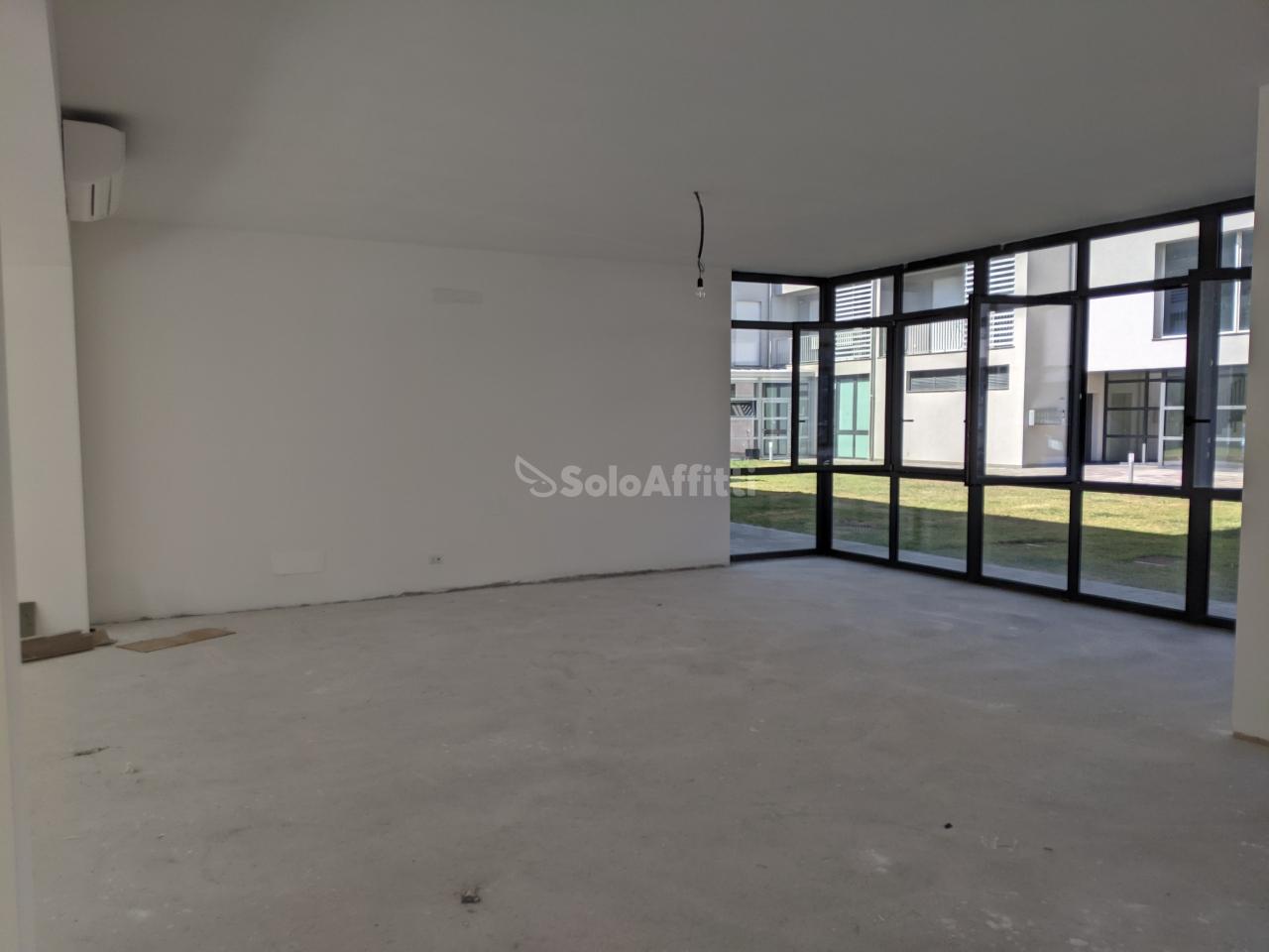 Laboratorio in , Modena, {3} - Foto 2