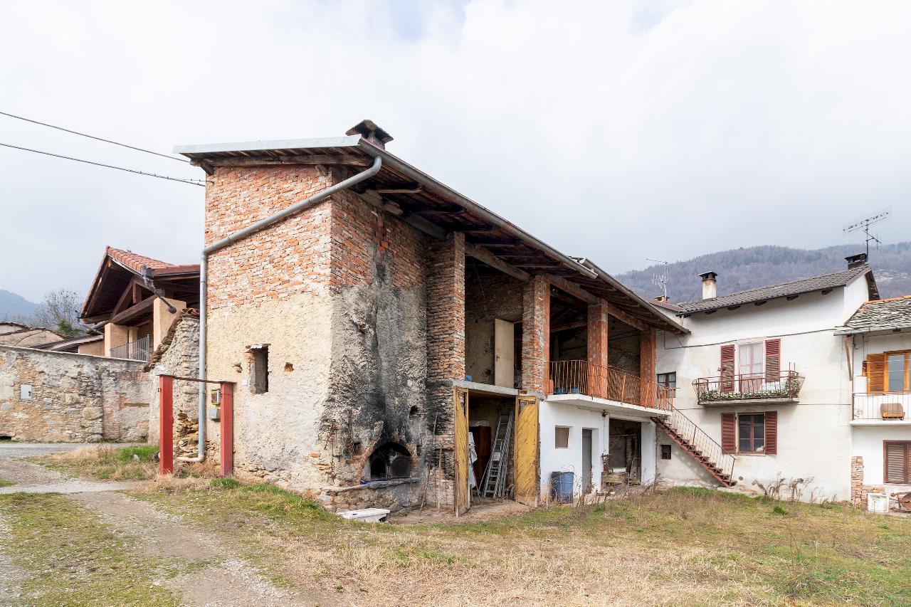 Magazzino in vendita a Villar San Costanzo