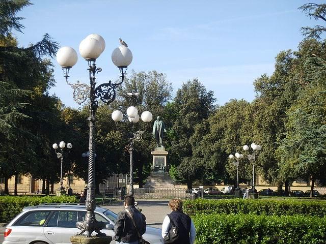 Attached house in Piazza Indipendenza, Firenze - Photo 1