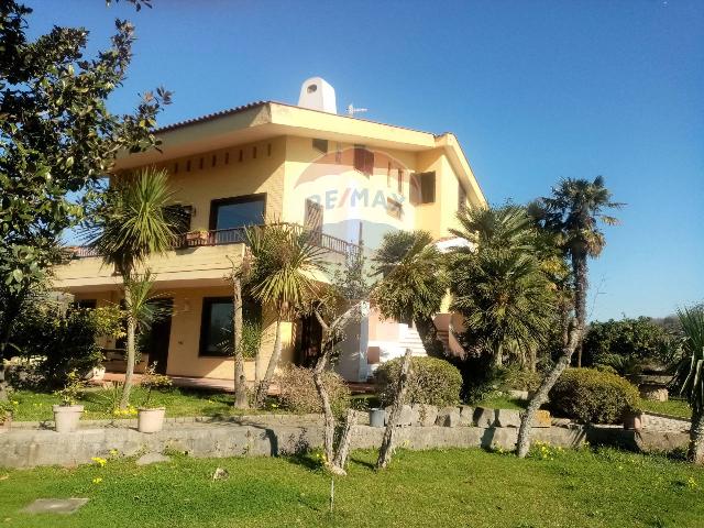 Mansion, Minturno - Photo 1