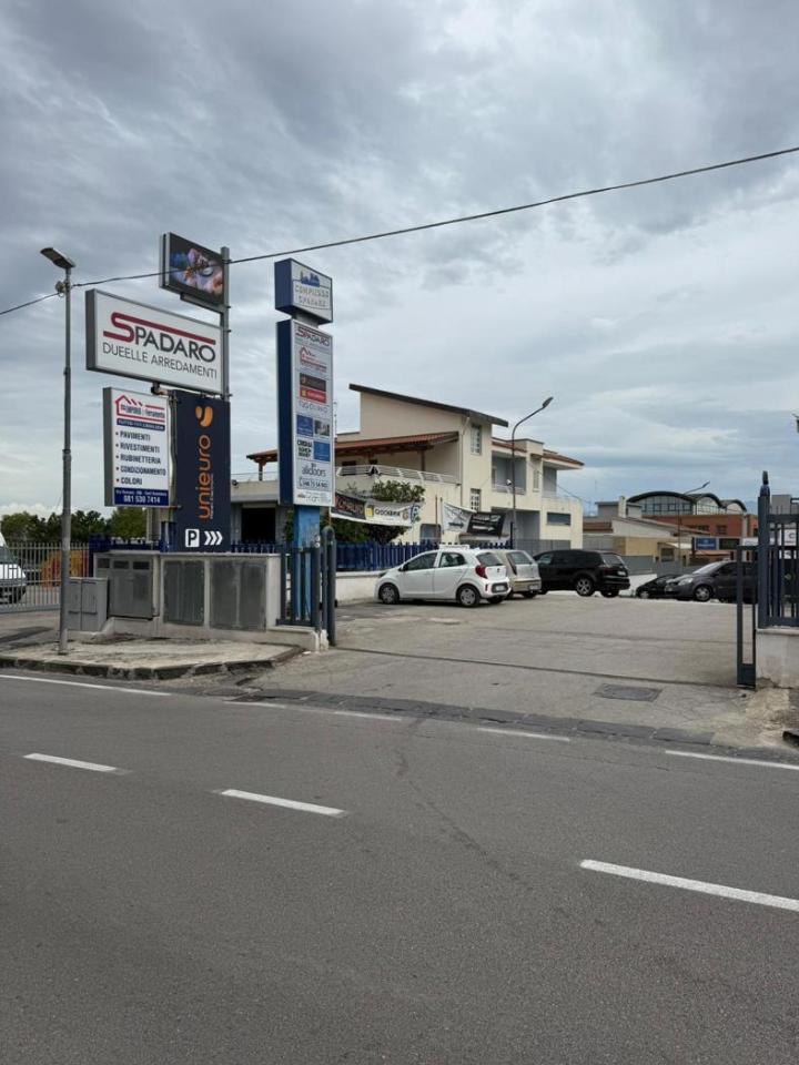 Esercizio commerciale in Via Romani Snc, Sant'Anastasia, {3} - Foto 1