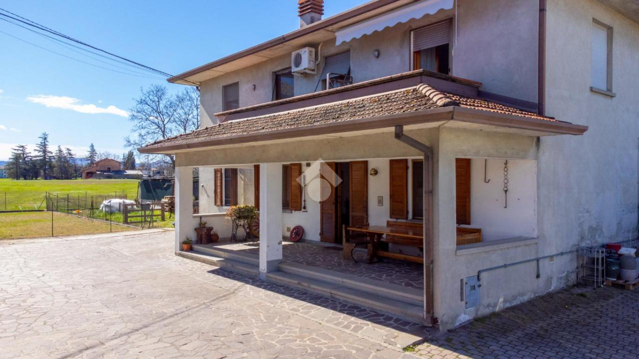 Casa indipendente in vendita a Montechiarugolo