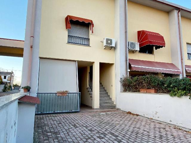 3-room flat in Via Reggio Pasquali, Tresignana - Photo 1