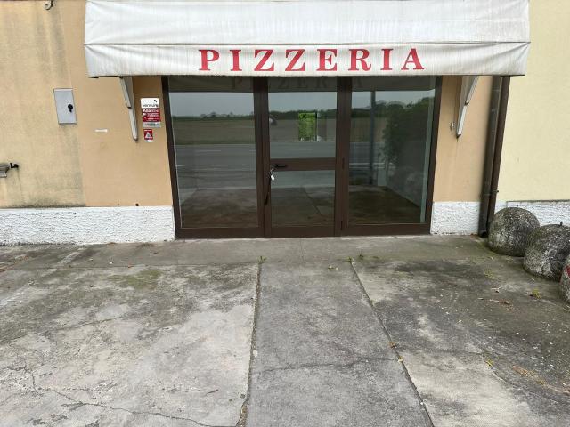 Negozio in Via Copparo, Ferrara - Foto 1