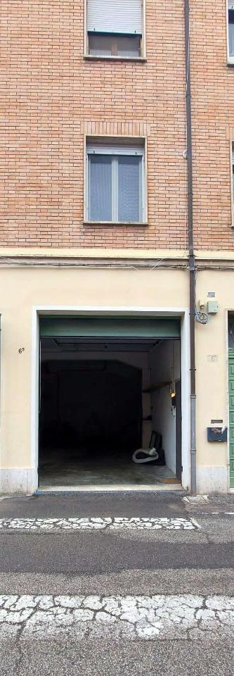 Garage - Posto auto in affitto a Ferrara