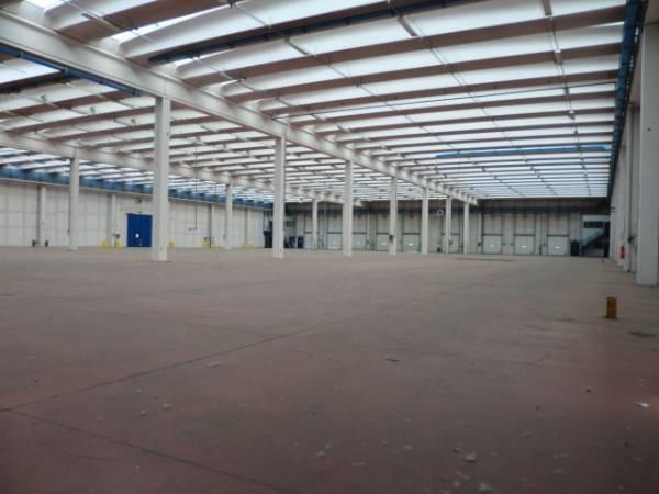 Magazzino in , Rozzano, {3} - Foto 1