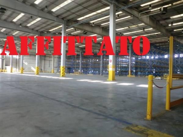 Magazzino in , Binasco, {3} - Foto 1