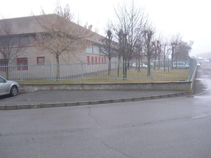 Capannone in , Rosate, {3} - Foto 2