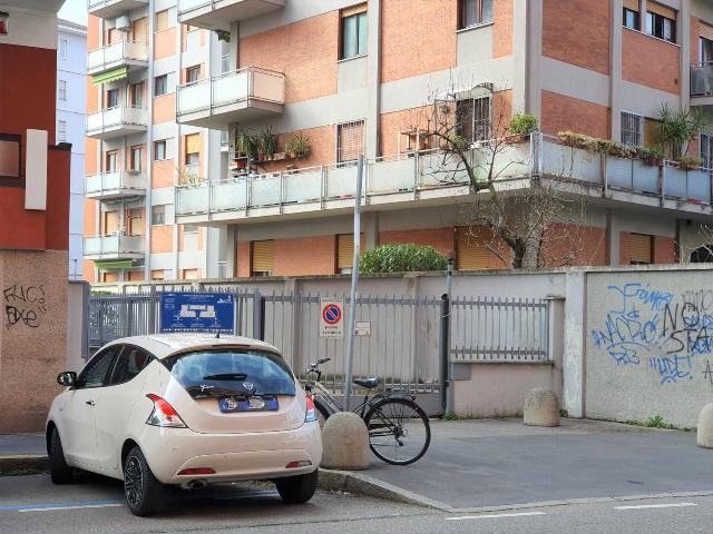 Box in Via Sacchetti, Sesto San Giovanni - Foto 1