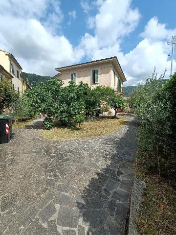 Two-family villa in a Milazzo 13, Carrara - Photo 1