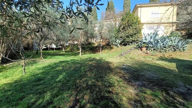 Semi-detached house in Ale Potrignan 13, Carrara - Photo 1