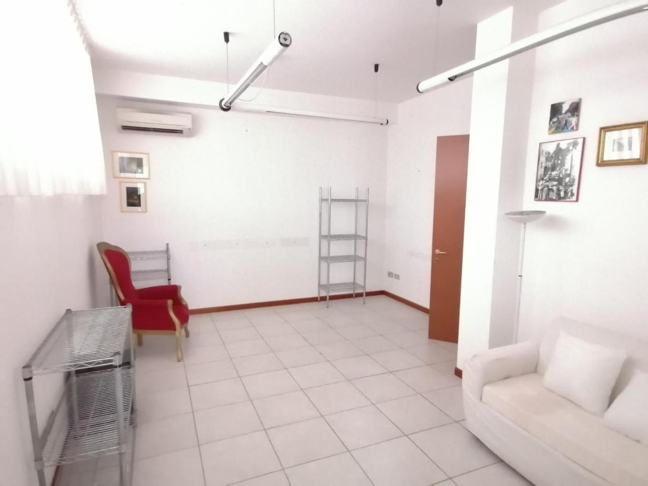 Ufficio in , Carrara, {3} - Foto 2