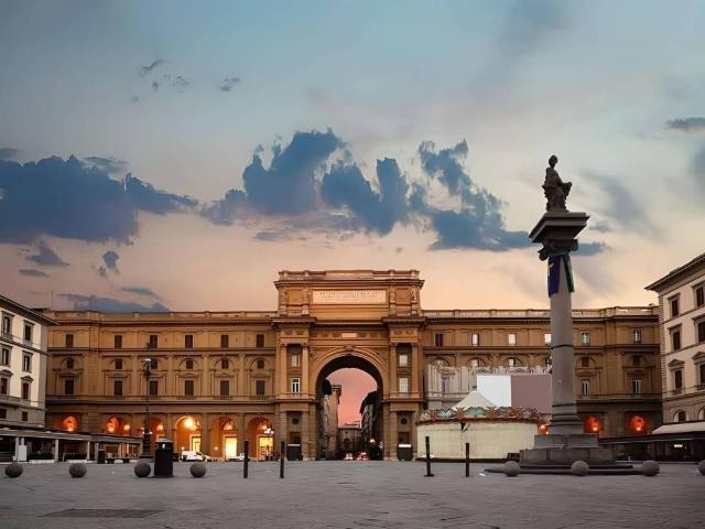 Negozio in Piazza della Repubblica, Firenze - Foto 1