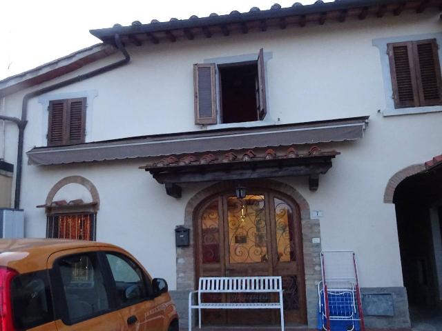 Terraced house in Via Trecento, Montespertoli - Photo 1