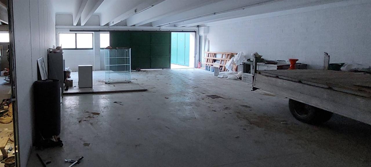 Magazzino in , Trezzano Rosa, {3} - Foto 1