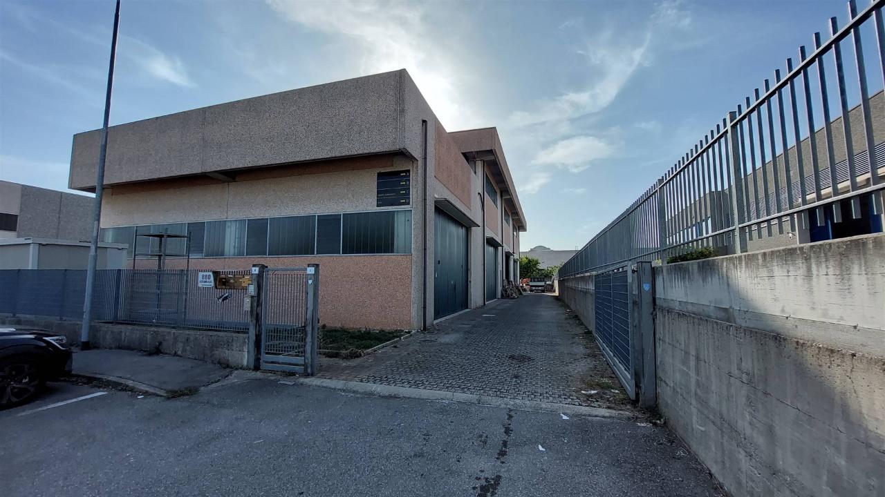 Capannone in , Trezzano Rosa, {3} - Foto 1