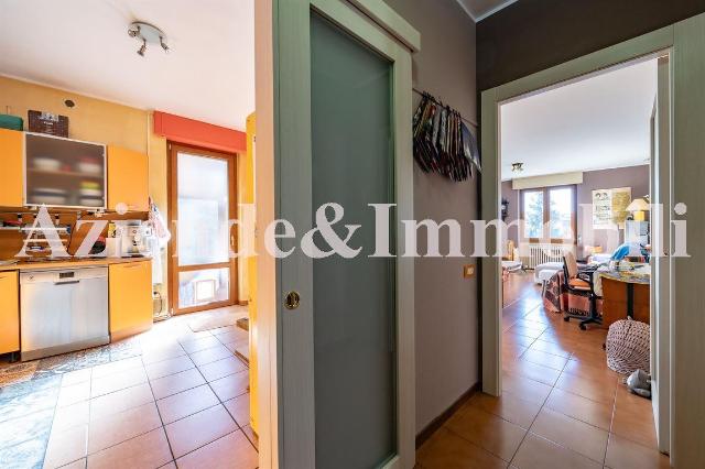 4-room flat, Galbiate - Photo 1