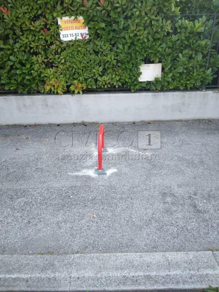 Parcheggio in Via Callesella 8, Montecchio Maggiore, {3} - Foto 2