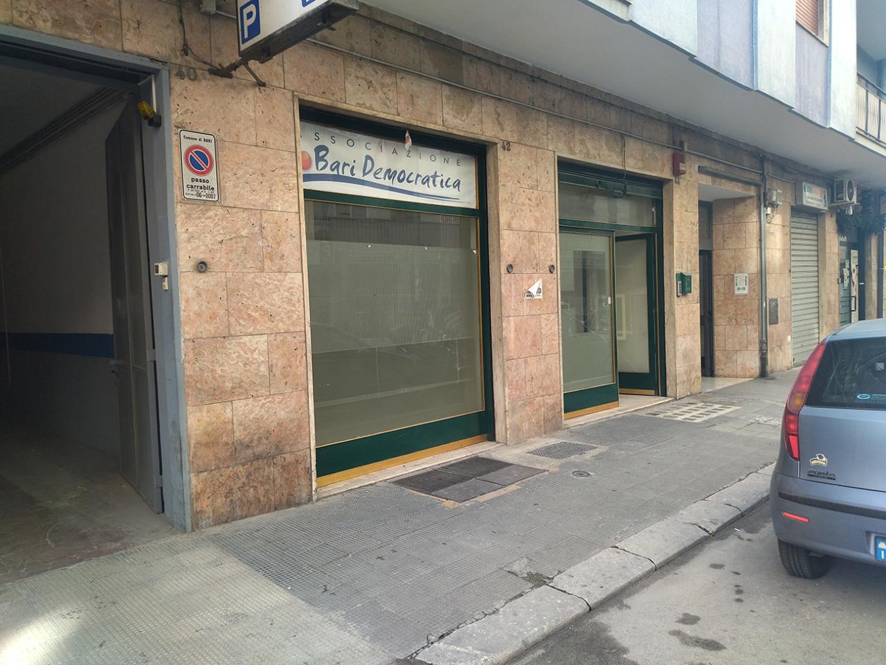 Palazzina commerciale in vendita a Bari