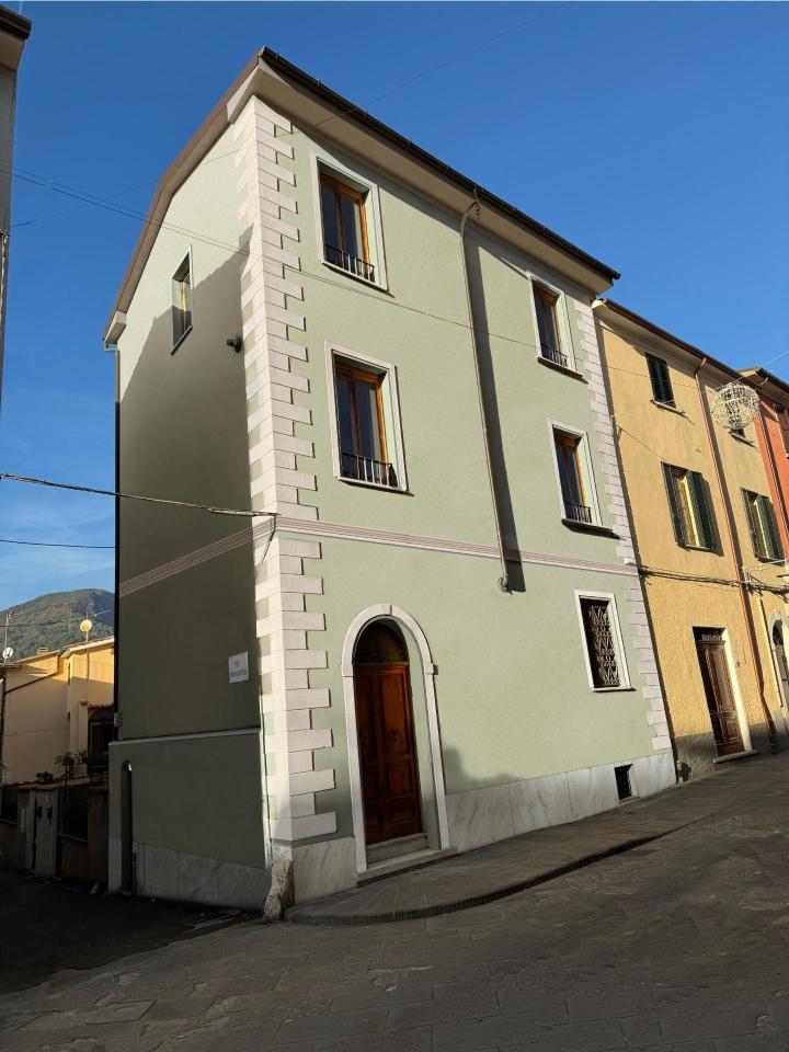 Ufficio in Avour 54100, Massa, {3} - Foto 1