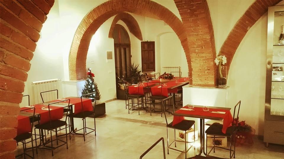 Locale commerciale in , Carrara, {3} - Foto 1
