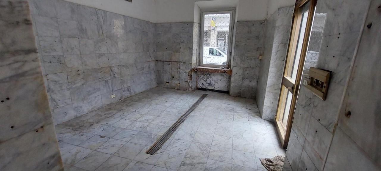 Negozio in , Carrara, {3} - Foto 1