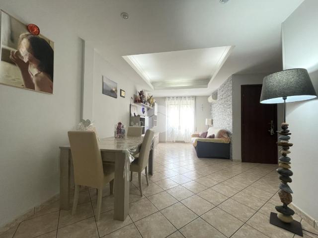 3-room flat in Via Emilio Morosini 00, Monterotondo - Photo 1