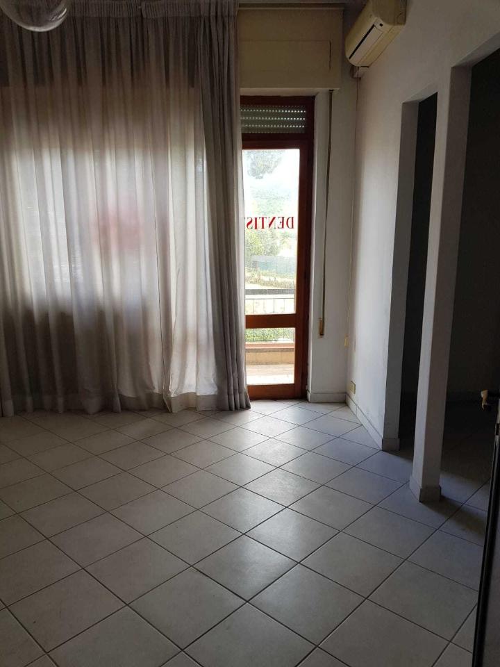 Ufficio in , Luni, {3} - Foto 1