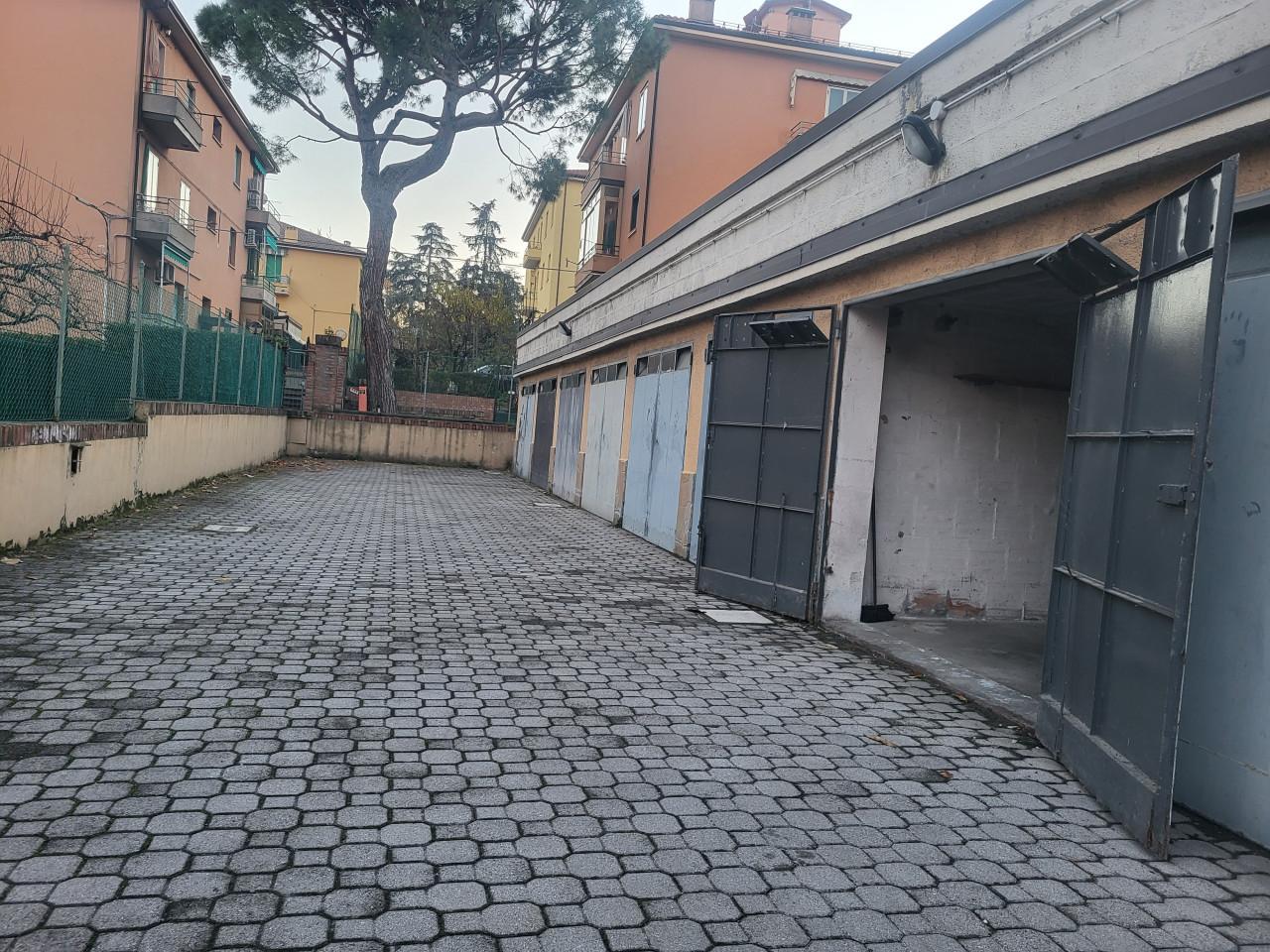 Garage in vendita a Bologna