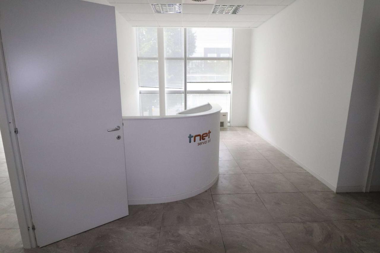 Ufficio in Via Zanellini 15, Mantova, {3} - Foto 1