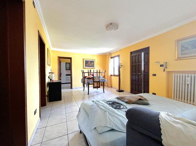 3-room flat in Via Divisione Tridentina 11, Carobbio degli Angeli - Photo 1