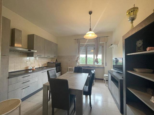 4-room flat in Via Nazario Sauro, Viterbo - Photo 1