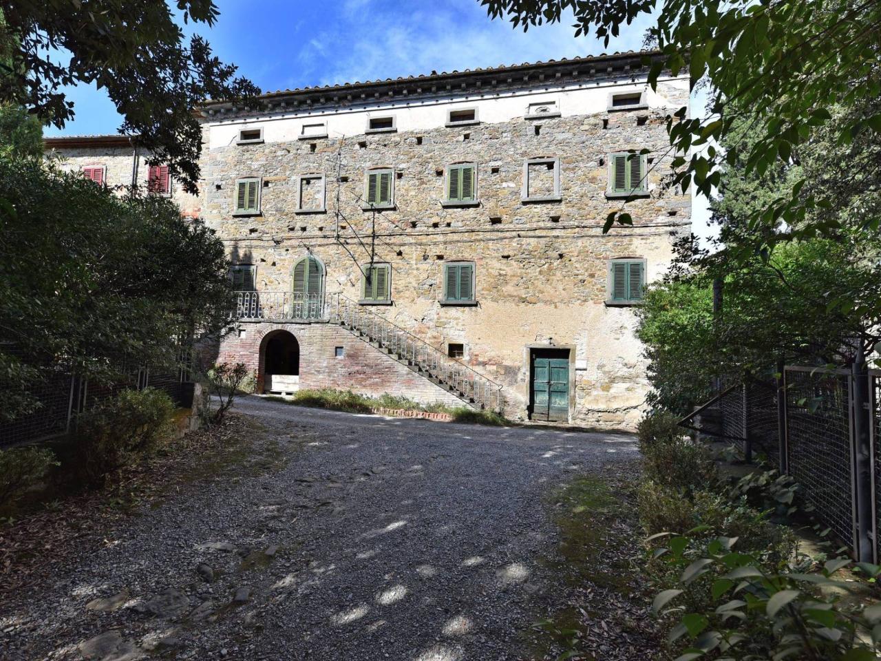 Palazzina commerciale in Campaccio 30, Cortona, {3} - Foto 1