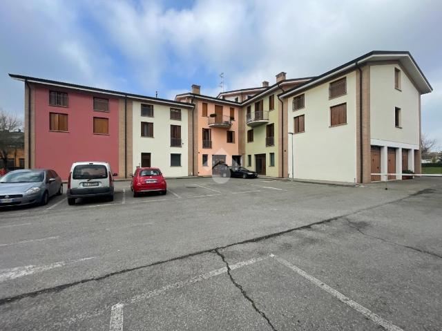 Bilocale in Via Parini 10, Castelnovo di Sotto - Foto 1