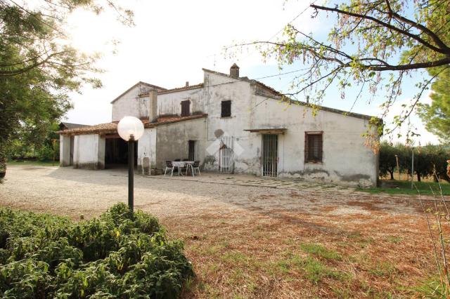 Country house or cottage in Via Montepulciano 5, Rimini - Photo 1