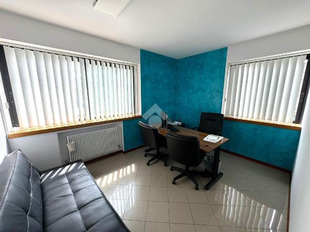 Büro in Via Niccolò Copernico 66, Padova - Foto 1